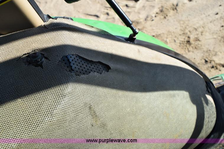 image for item BA9897 2003 John Deere 5220 tractor