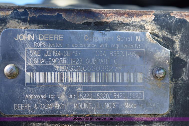 image for item BA9897 2003 John Deere 5220 tractor