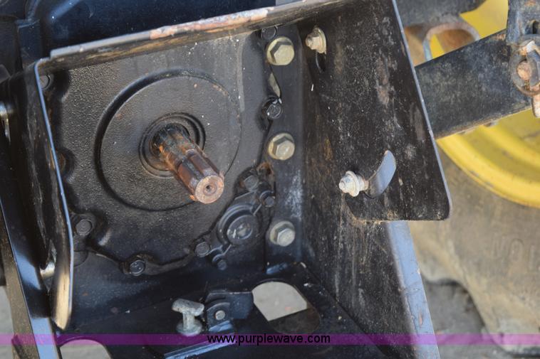 image for item BA9897 2003 John Deere 5220 tractor