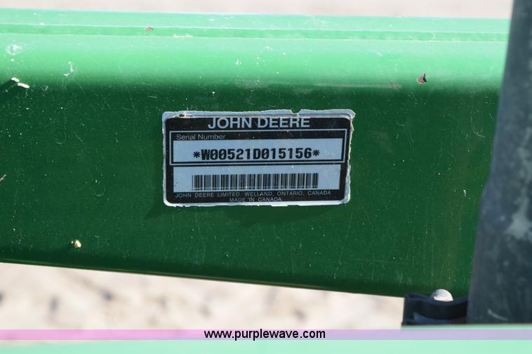 image for item BA9897 2003 John Deere 5220 tractor