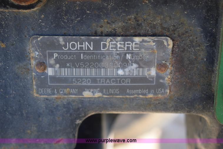 image for item BA9897 2003 John Deere 5220 tractor