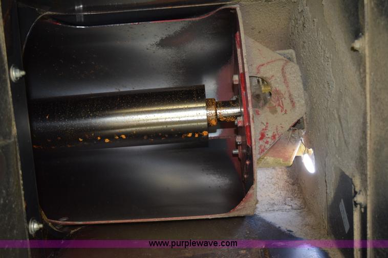 image for item BA9900 2012 Brent 782 grain cart