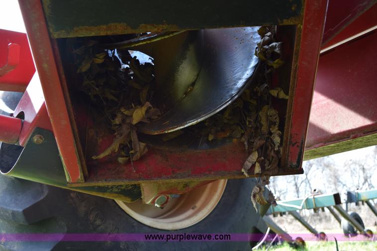 image for item BA9900 2012 Brent 782 grain cart