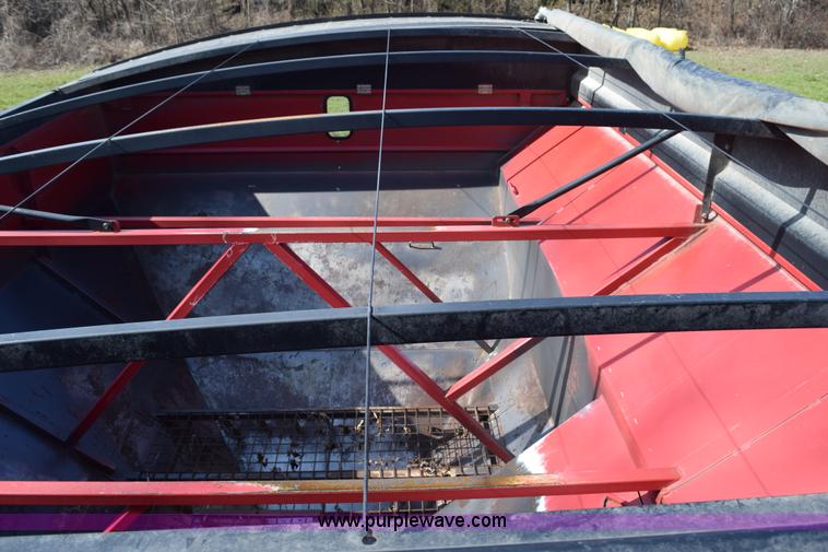 image for item BA9900 2012 Brent 782 grain cart