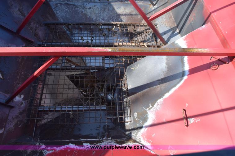 image for item BA9900 2012 Brent 782 grain cart