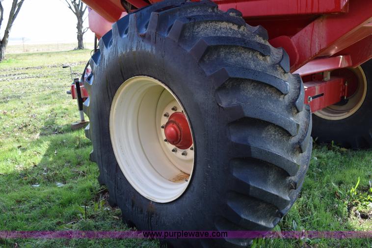 image for item BA9900 2012 Brent 782 grain cart