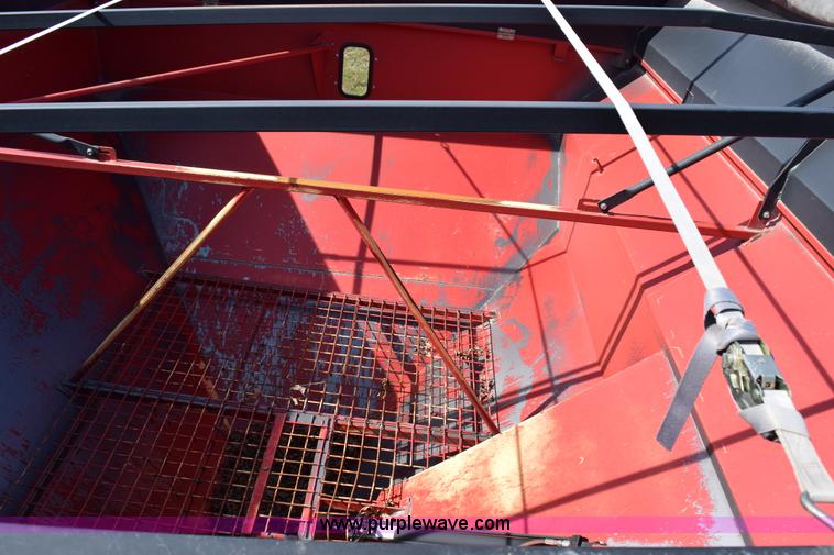 image for item BA9901 2013 Unverferth 6225 grain cart