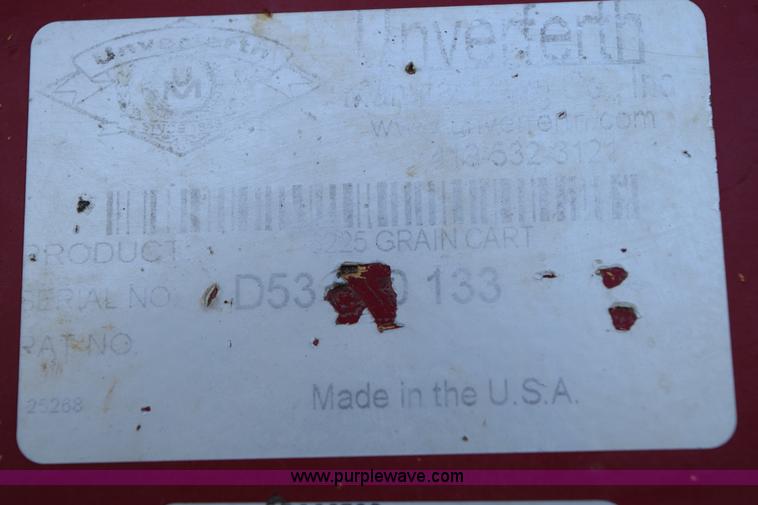 image for item BA9901 2013 Unverferth 6225 grain cart