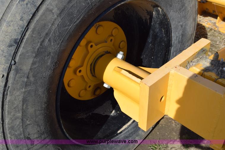 image for item BA9903 2012 Nammco LFS20 20' scraper