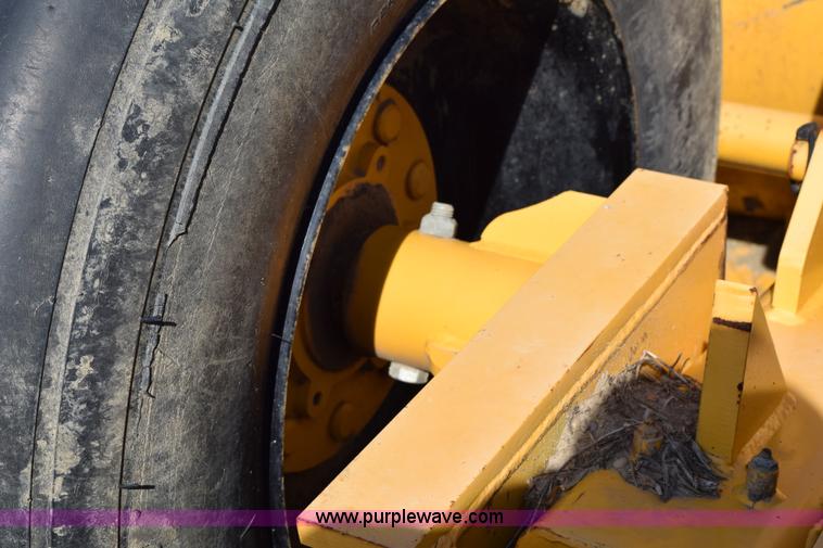 image for item BA9903 2012 Nammco LFS20 20' scraper