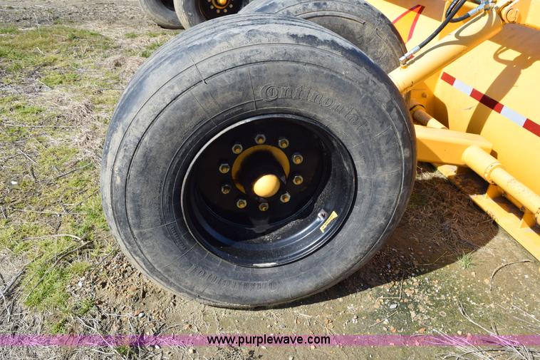 image for item BA9903 2012 Nammco LFS20 20' scraper