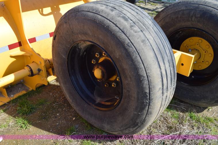 image for item BA9903 2012 Nammco LFS20 20' scraper