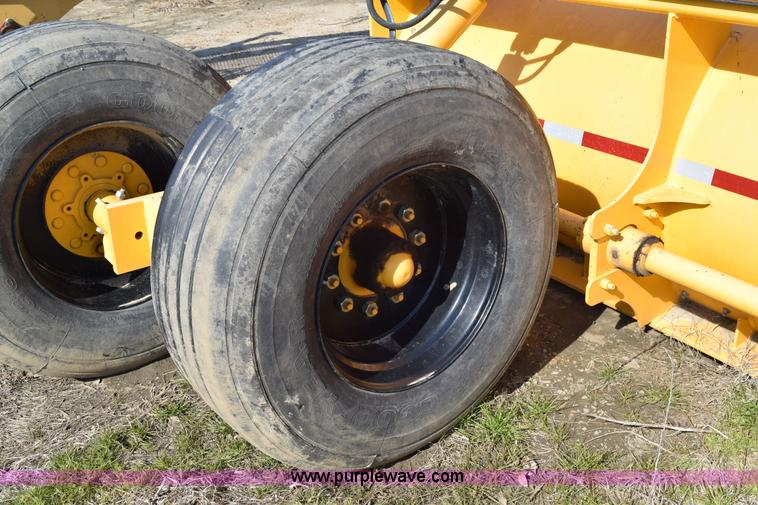 image for item BA9903 2012 Nammco LFS20 20' scraper