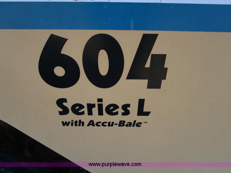 image for item D2309 1996 Vermeer 604L round baler