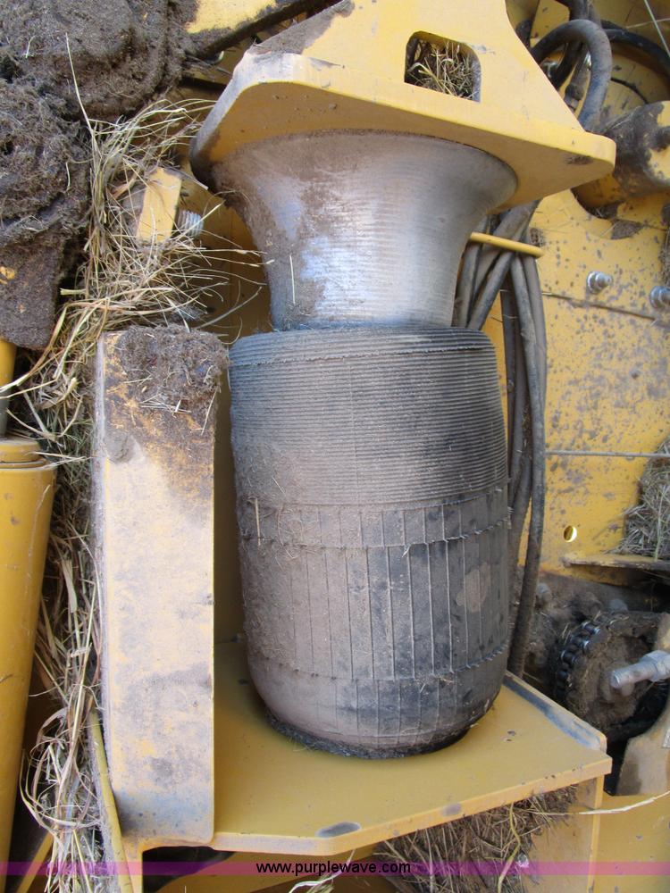 image for item D2309 1996 Vermeer 604L round baler