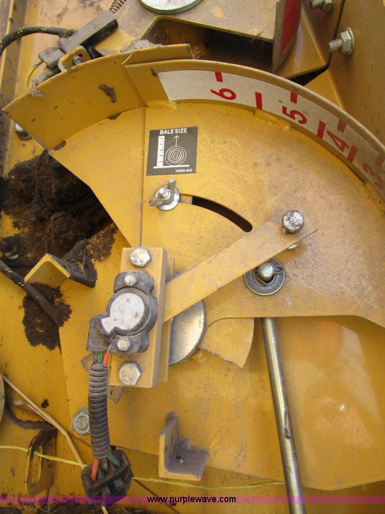 image for item D2309 1996 Vermeer 604L round baler