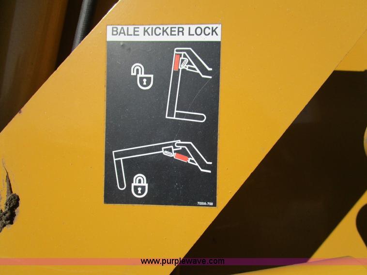 image for item D2309 1996 Vermeer 604L round baler