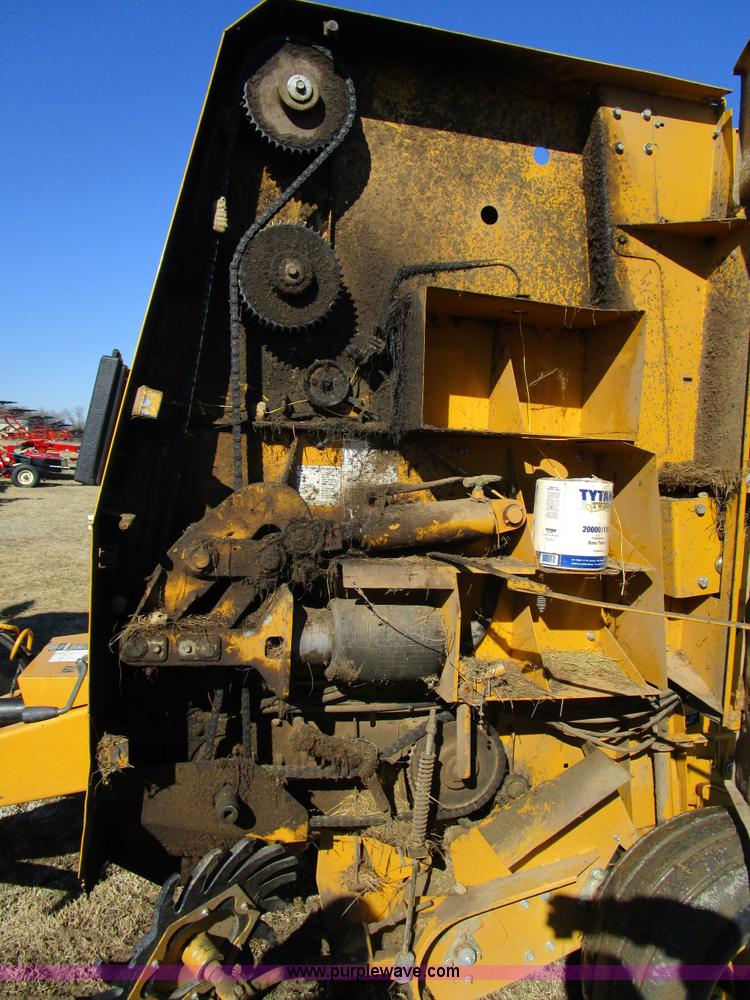 image for item D2309 1996 Vermeer 604L round baler