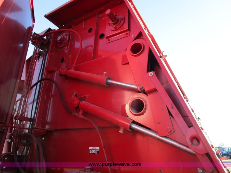 image for item D2310 1995 Case IH 8460 round baler