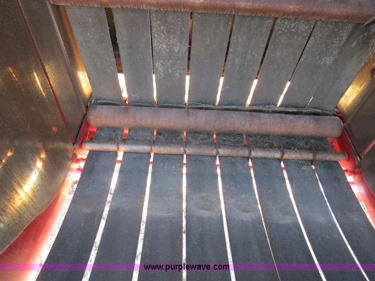 image for item D2310 1995 Case IH 8460 round baler