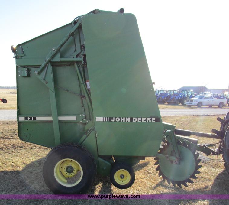 image for item D2311 1995 John Deere 535 round baler
