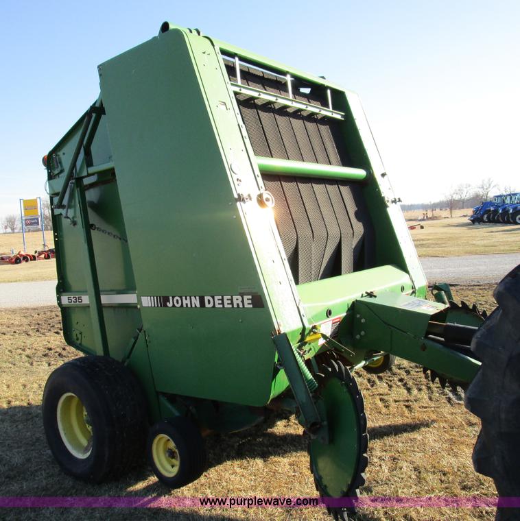 image for item D2311 1995 John Deere 535 round baler