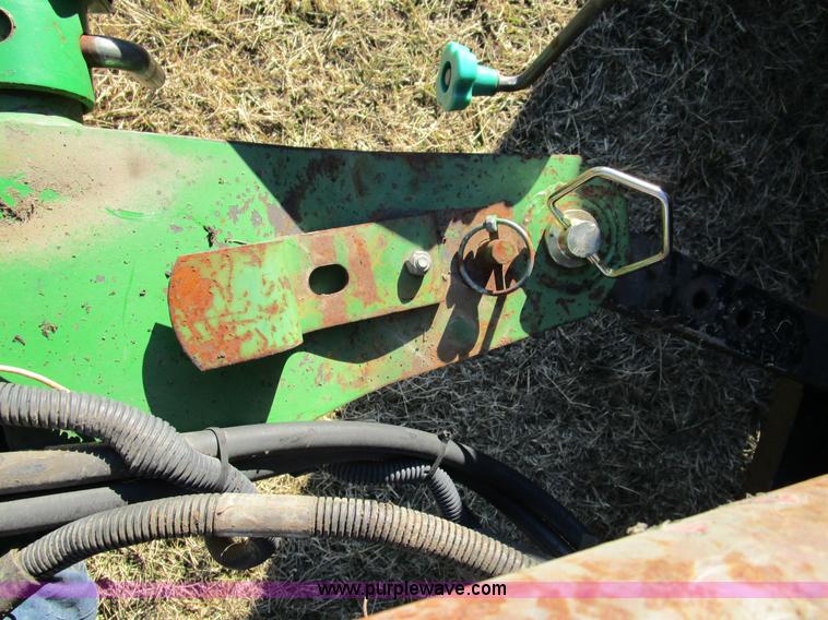 image for item D2311 1995 John Deere 535 round baler