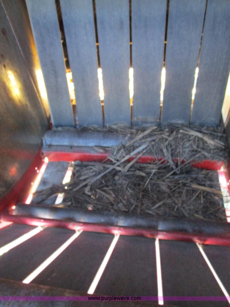 image for item D2312 1991 New Holland 650 round baler