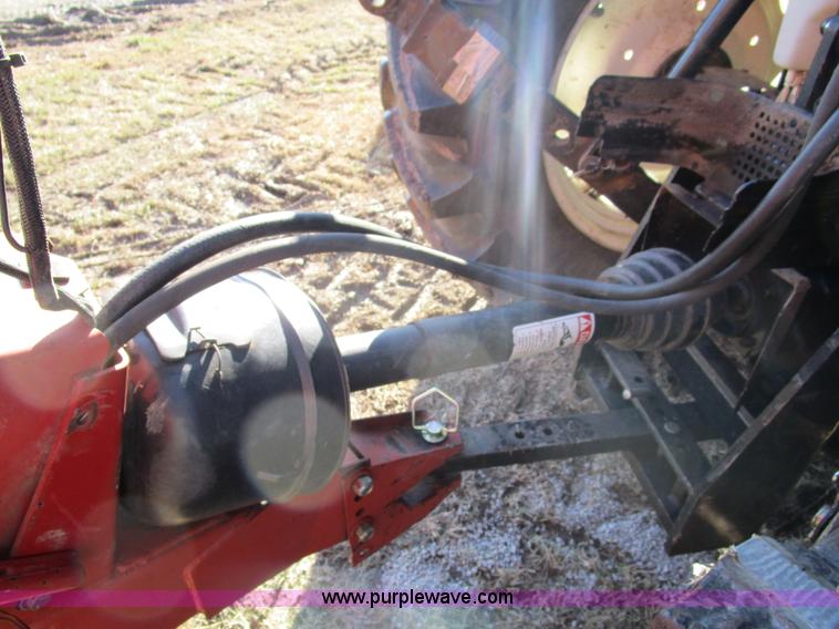 image for item D2313 1997 New Holland 644 round baler