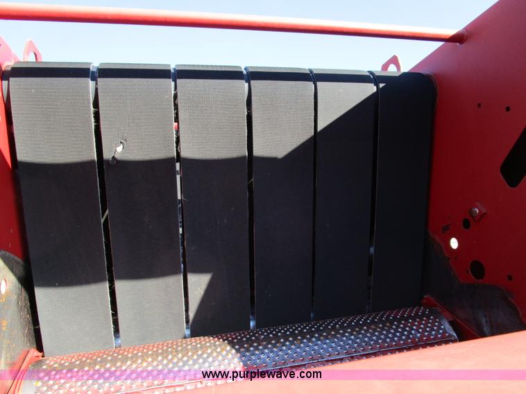 image for item D2313 1997 New Holland 644 round baler