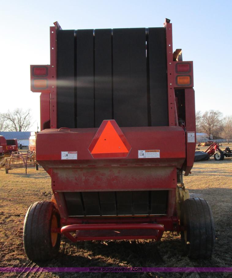 image for item D2315 2006 New Holland BR750 round baler