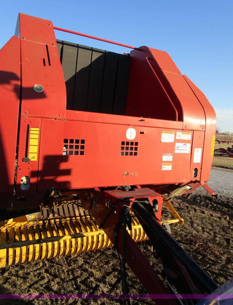 image for item D2315 2006 New Holland BR750 round baler