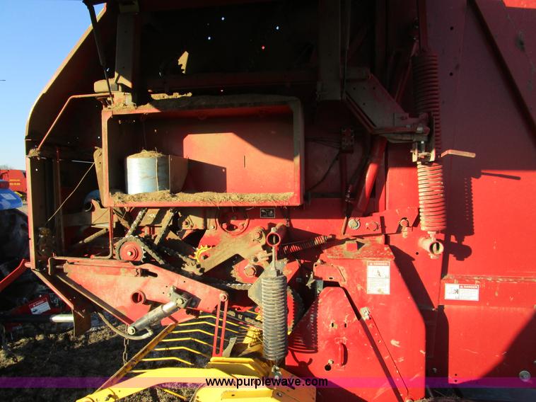 image for item D2315 2006 New Holland BR750 round baler