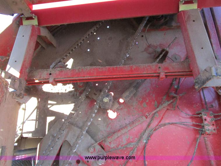 image for item D2315 2006 New Holland BR750 round baler