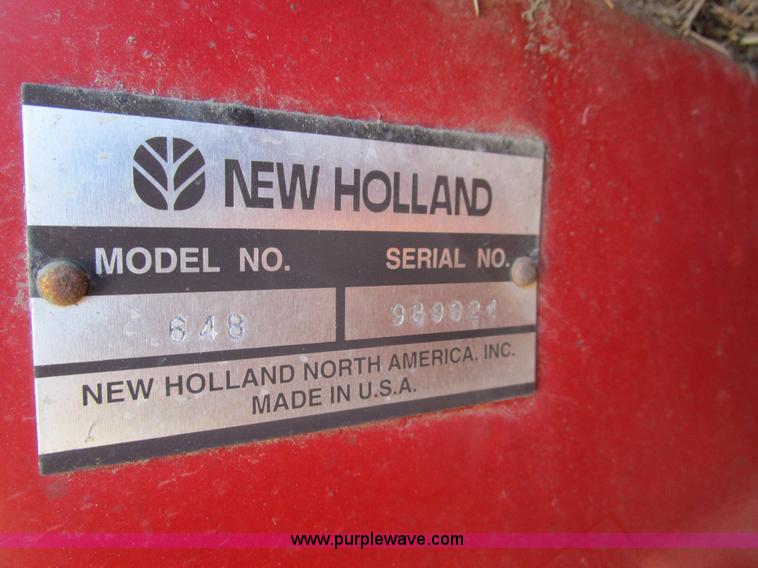 image for item D2316 2000 New Holland 648 round baler