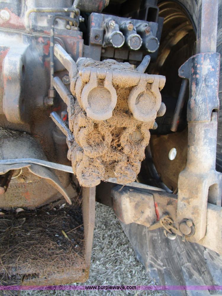 image for item D2317 1993 White 6125 tractor