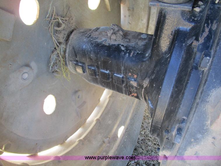 image for item D2317 1993 White 6125 tractor