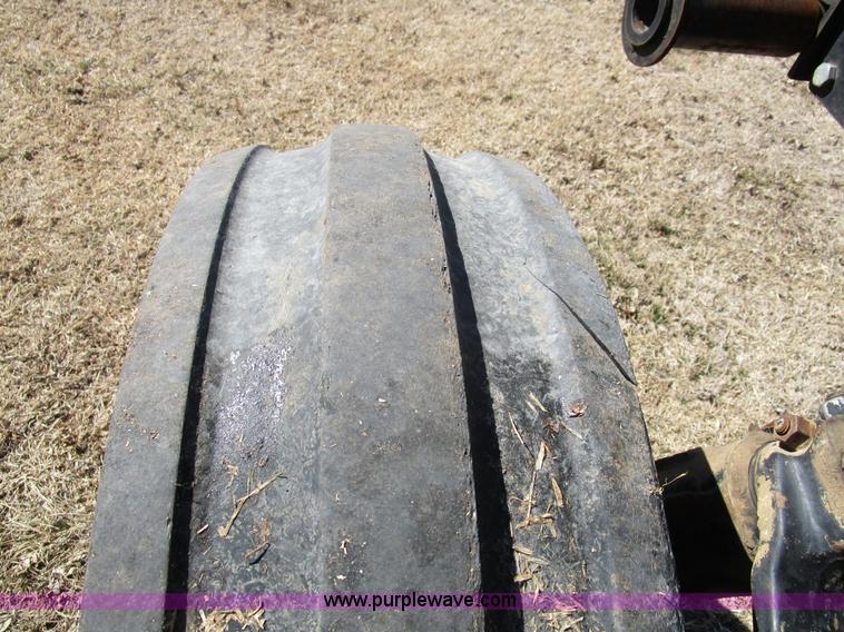 image for item D2317 1993 White 6125 tractor