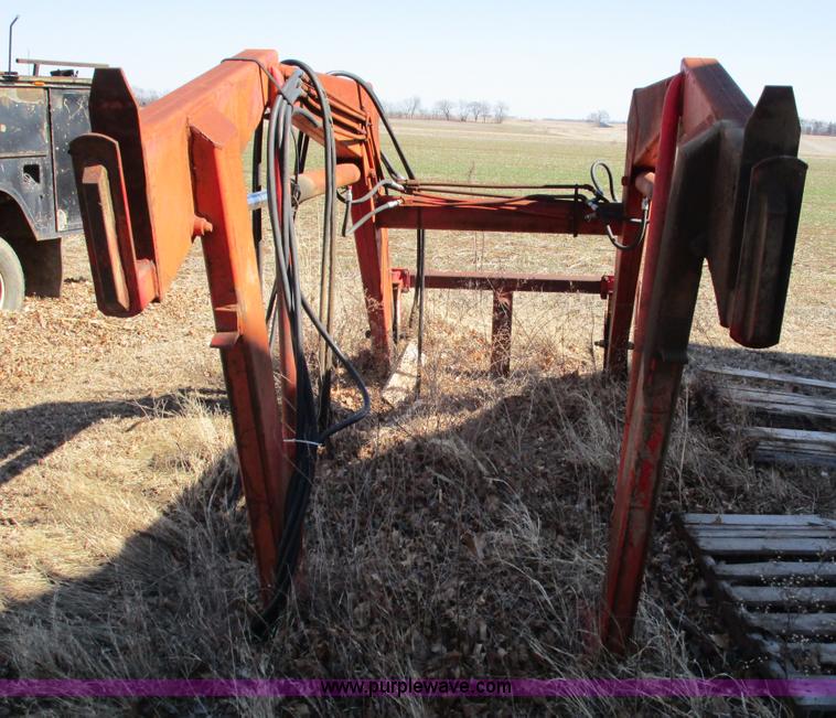 image for item D2317 1993 White 6125 tractor