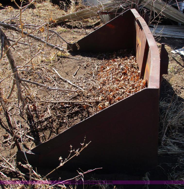 image for item D2317 1993 White 6125 tractor