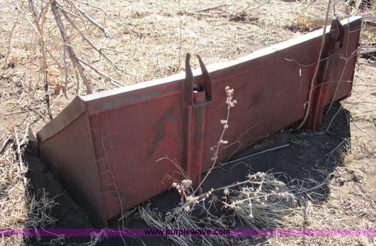 image for item D2317 1993 White 6125 tractor