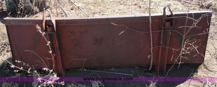 image for item D2317 1993 White 6125 tractor