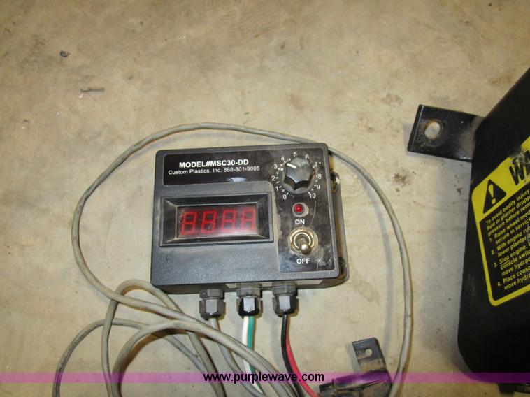 image for item D2318 John Deere 7200 planter