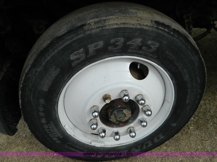 image for item D6140 1989 Freightliner FLA semi truck