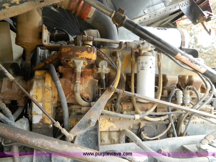 image for item D6140 1989 Freightliner FLA semi truck