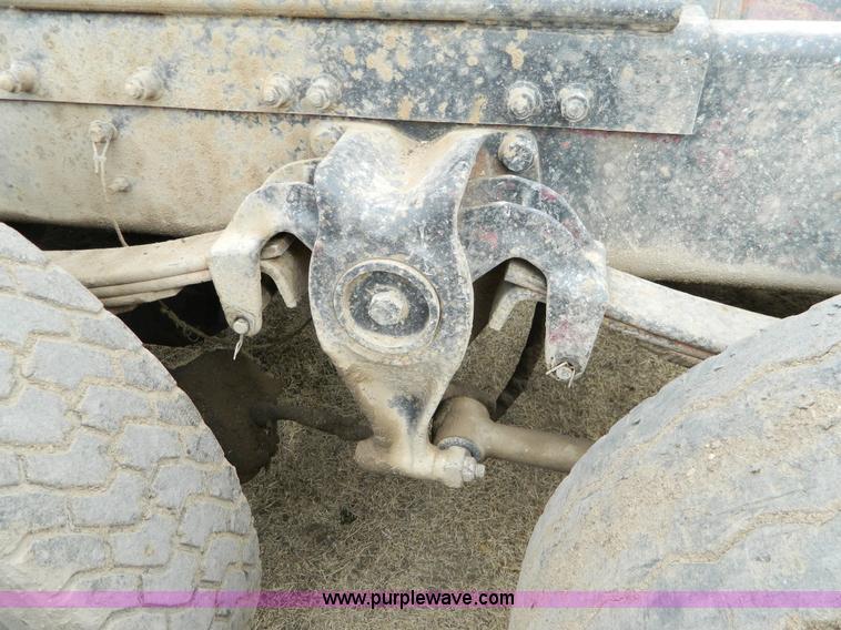 image for item D6140 1989 Freightliner FLA semi truck