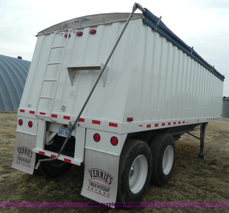 image for item D6141 1999 Jet grain trailer