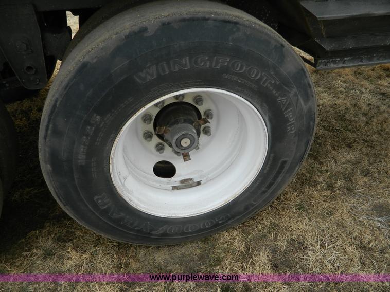 image for item D6141 1999 Jet grain trailer