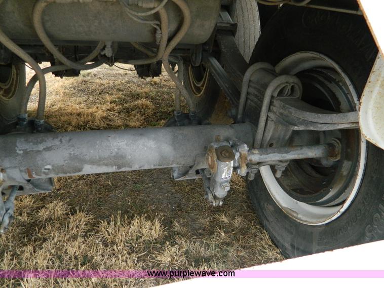 image for item D6141 1999 Jet grain trailer