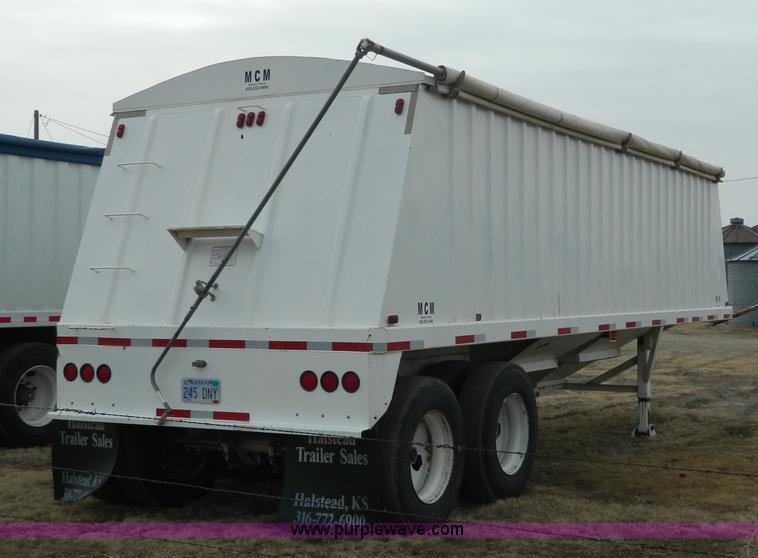 image for item D6142 2005 MCM SG7R grain trailer